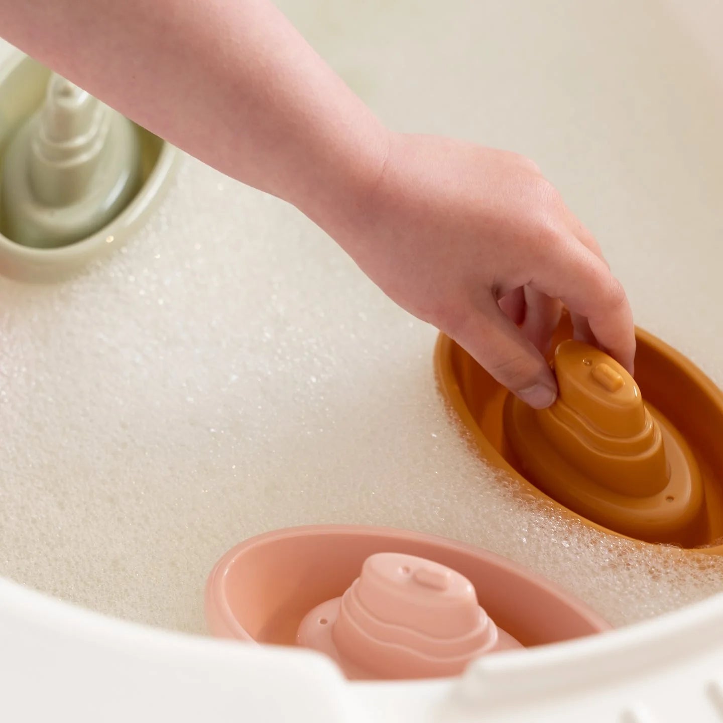 Buy Little Dutch Stackable Bath Boats - Pink or Blue | for kids by Learning Bugs UK