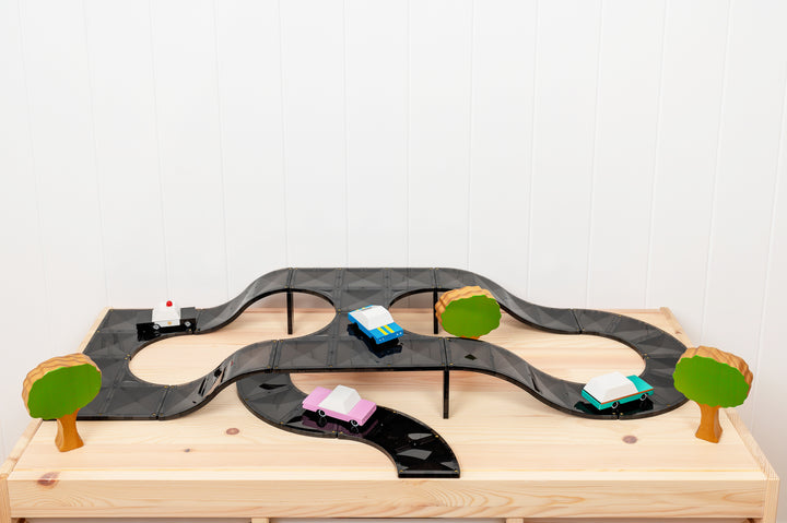 NEW IN: CONNETIX 16 Piece Roads Ramps and Intersections Pack