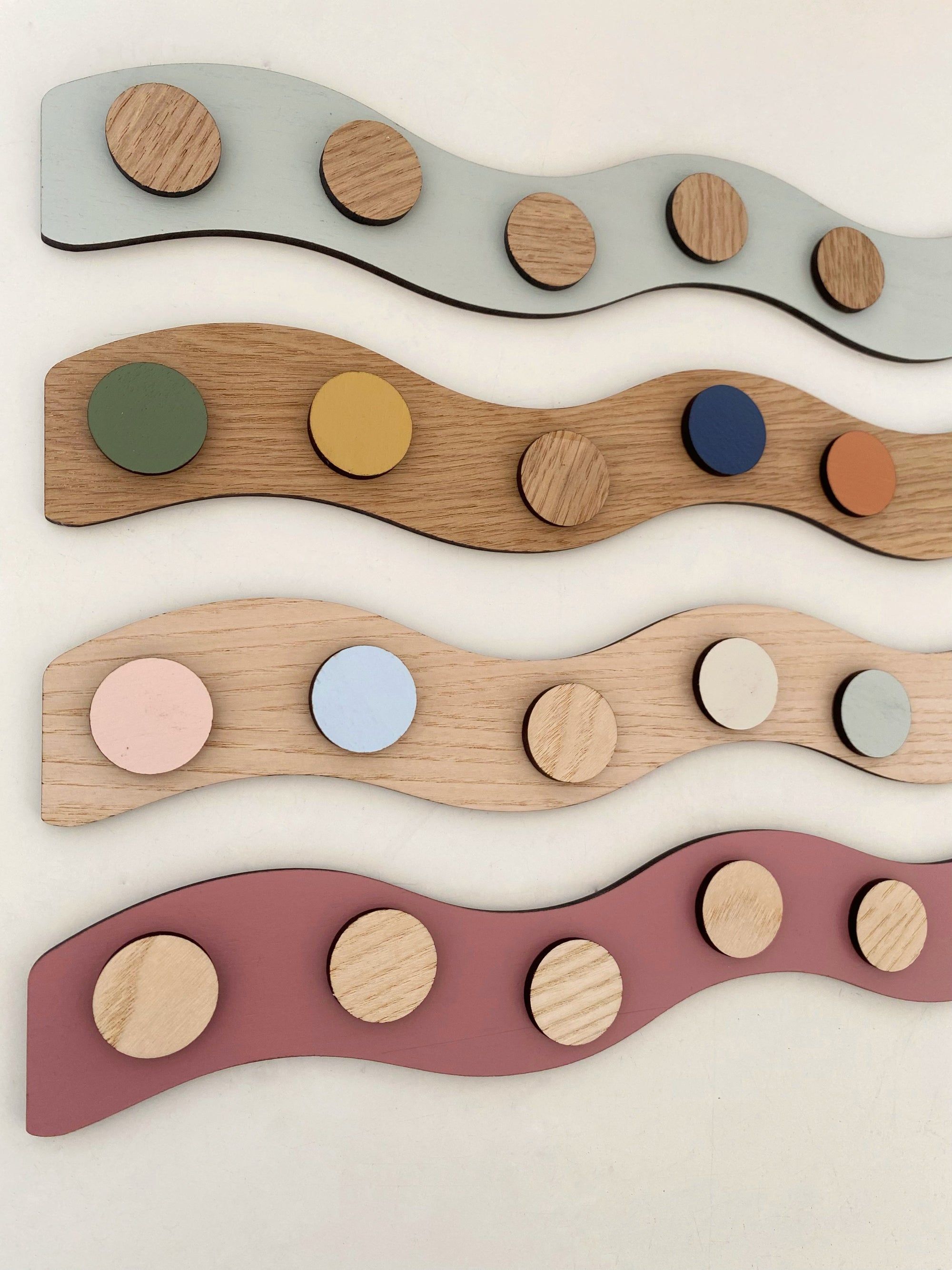 The Art Display Bar - Wavy - Ash