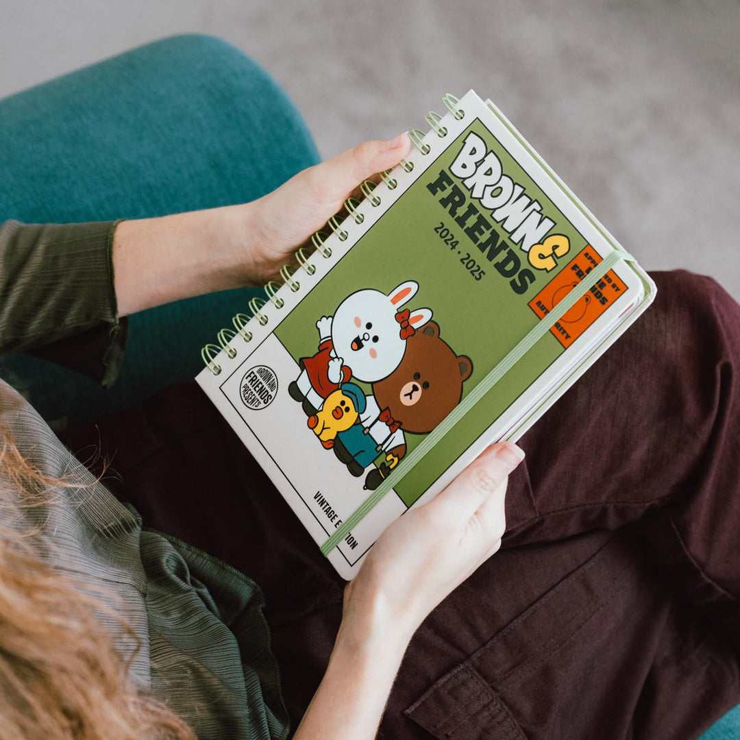 "Line Friends 2024-2025 Academic Diary: August to July, Week to View with Stickers