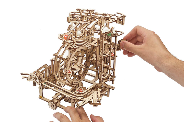 UGEARS Wooden Marble Run Kit 3D Puzzle Wood Marble Run Stepped Hoist with 3-Stepped Lift Mechanism and 10 Marbles