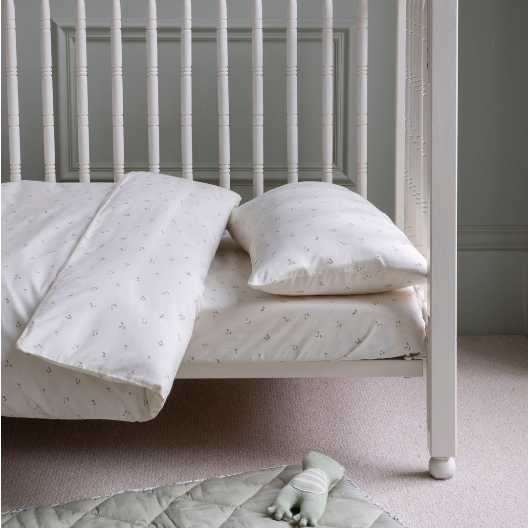 Organic Cotbed Fitted Sheet - Nettle Scatter