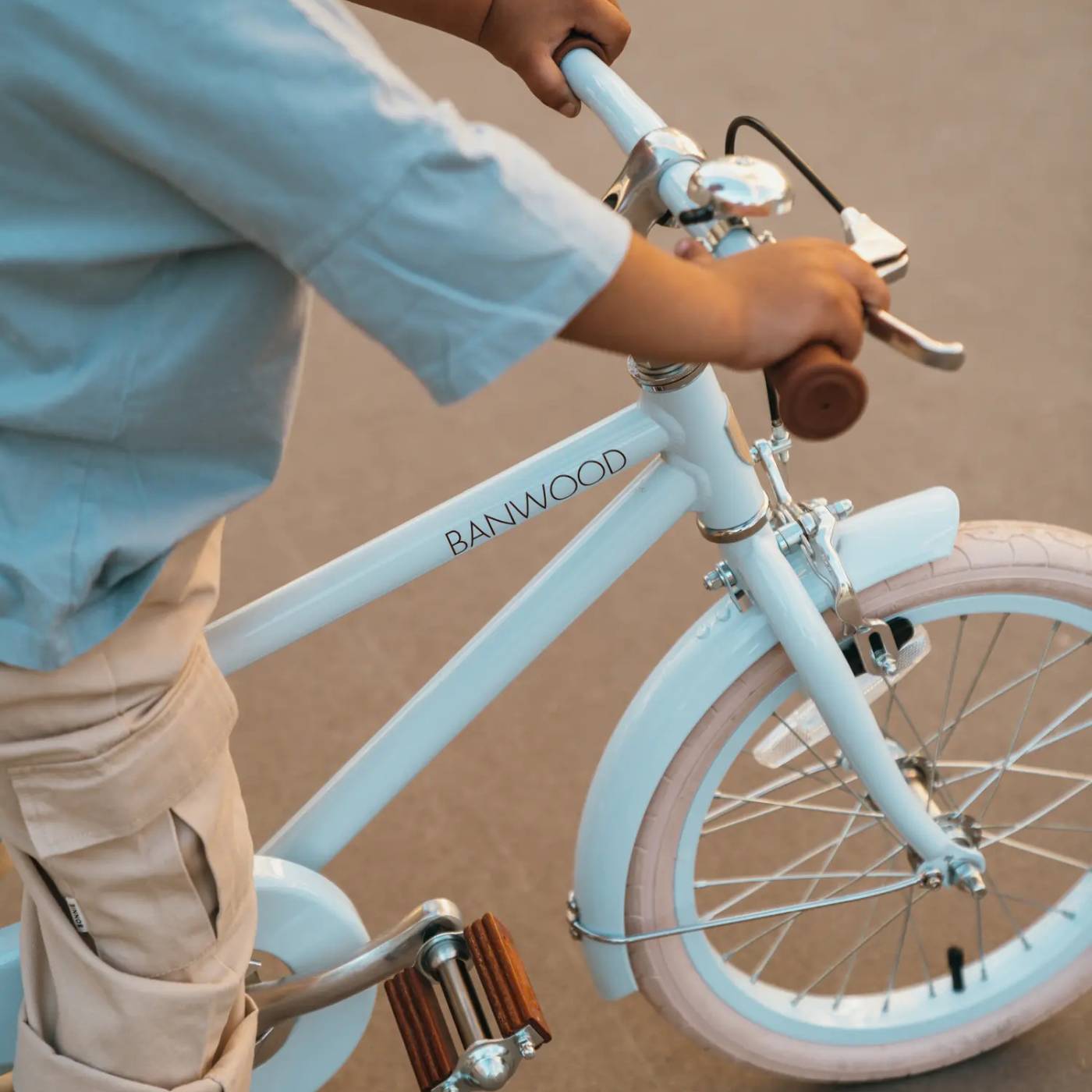 Banwood Classic – Kids Vintage Bike 16” (Sky Blue)