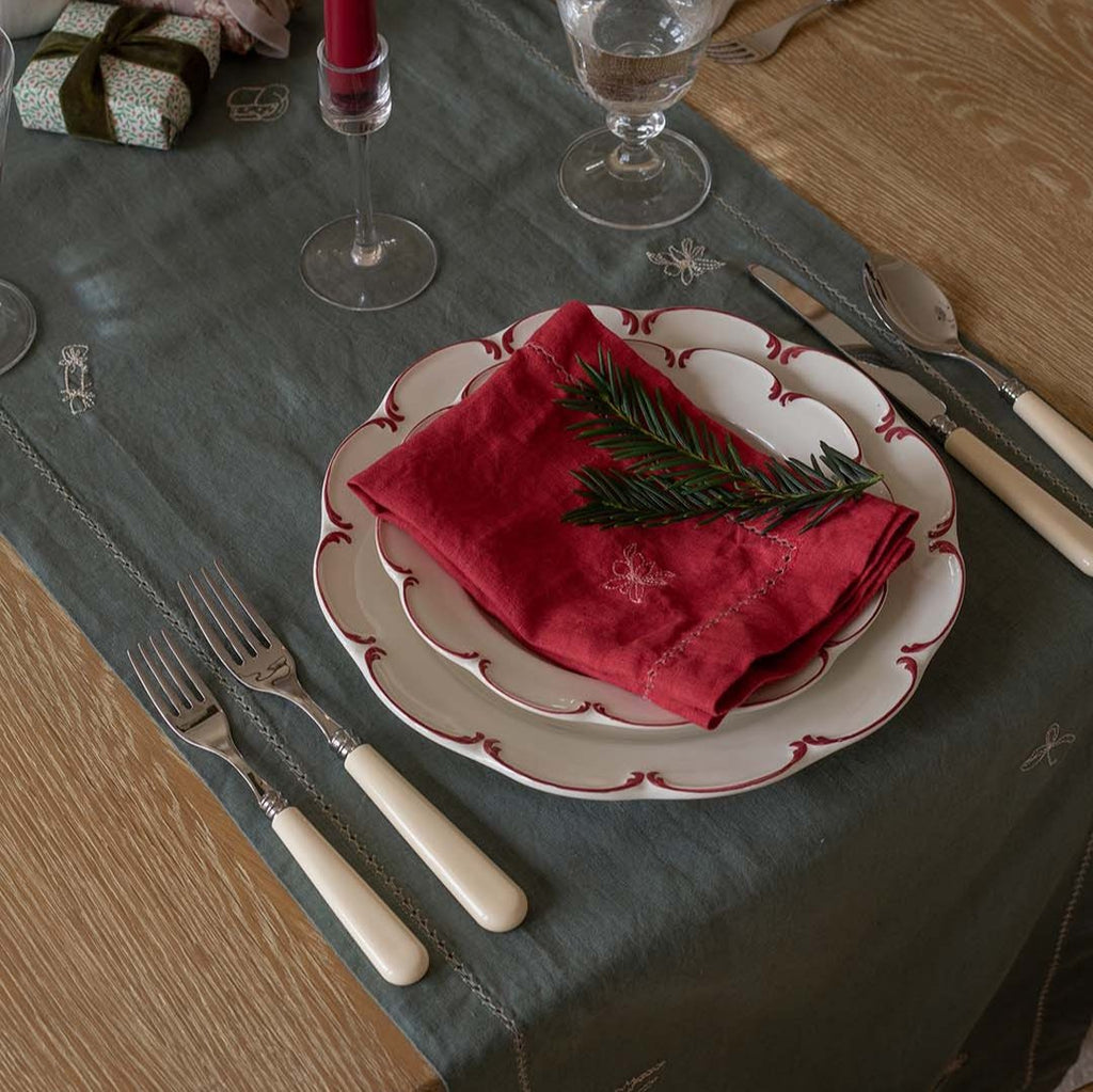 Embroidered Linen Napkins, Set of 4 - Berry