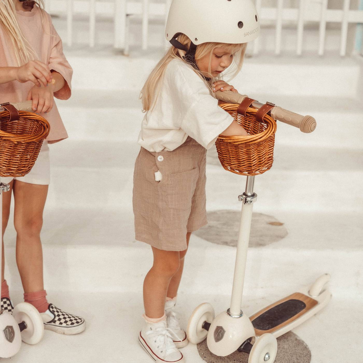 Banwood Scooter – Stylish 3-Wheel Kids Scooter (Cream)