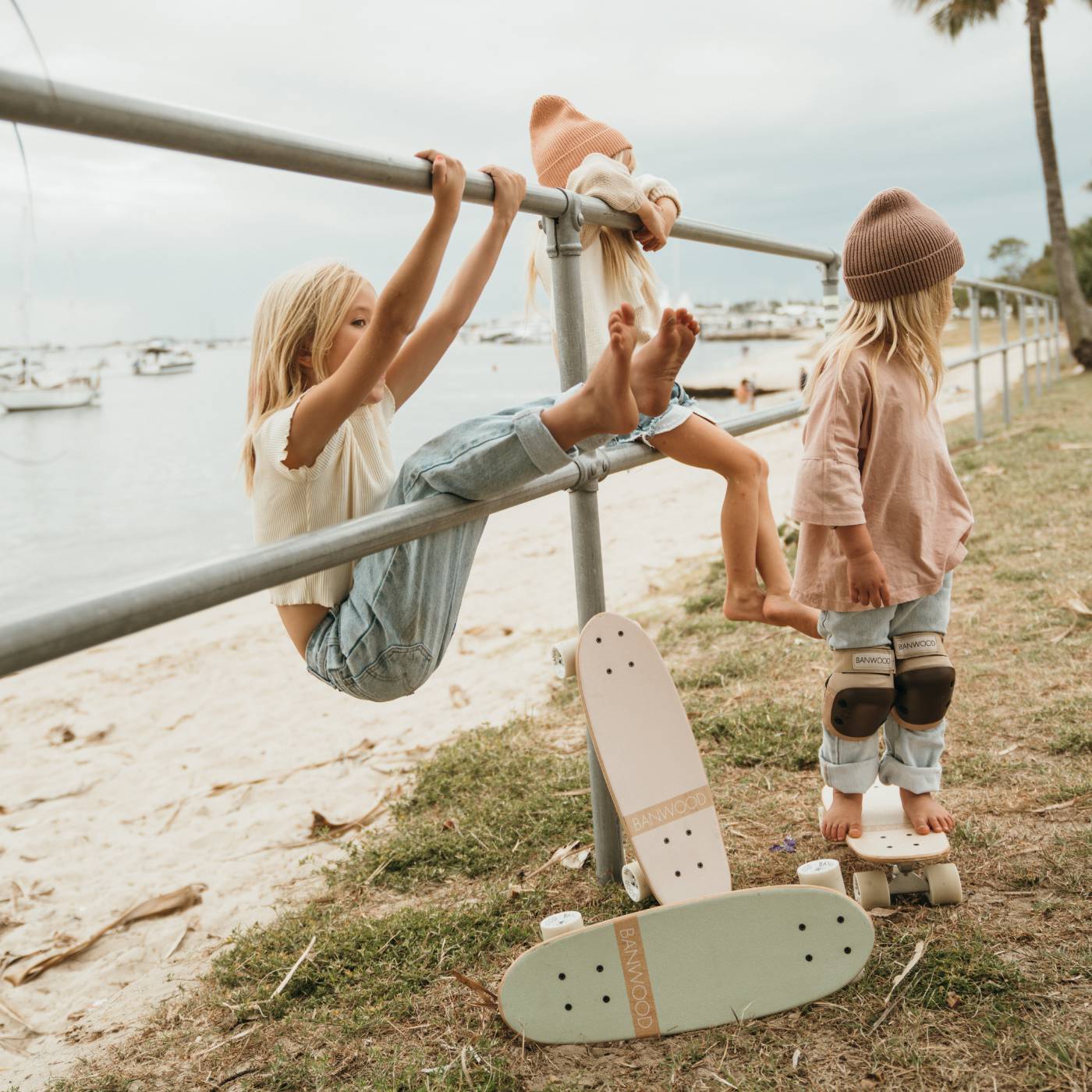 Banwood Skateboard – Kids Maple Deck Skateboard (Mint)