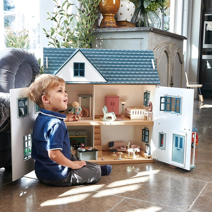 Dovetail House - Wooden Dolls House by Tender Leaf Toys by Tenderleaf Toys - Learning Bugs UK