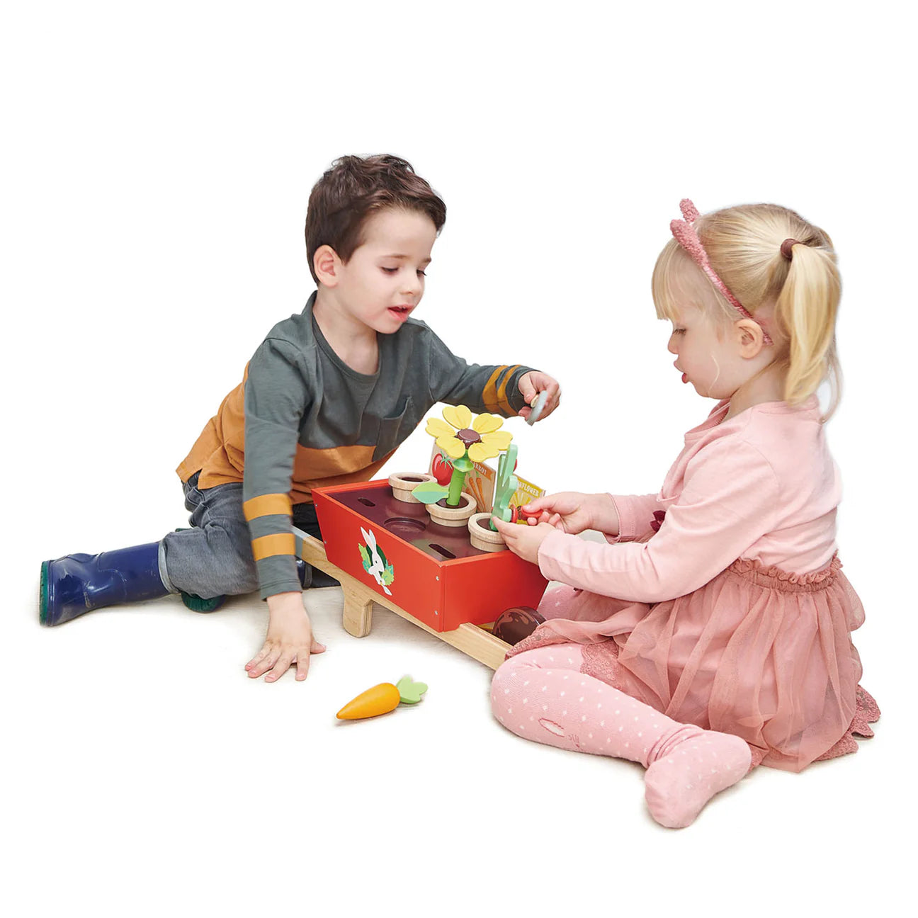 Garden Wheelbarrow Set - Wooden Child's Outdoor Gardening Toy by Learning Bugs - Learning Bugs UK