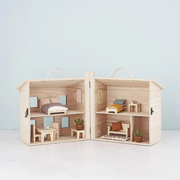 Holdie Dining Room Furniture Set