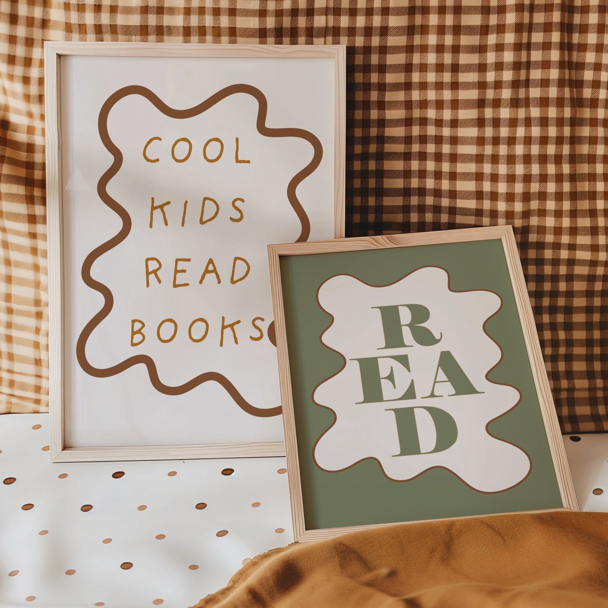 READ - Wavy Edition - Fine Art Print