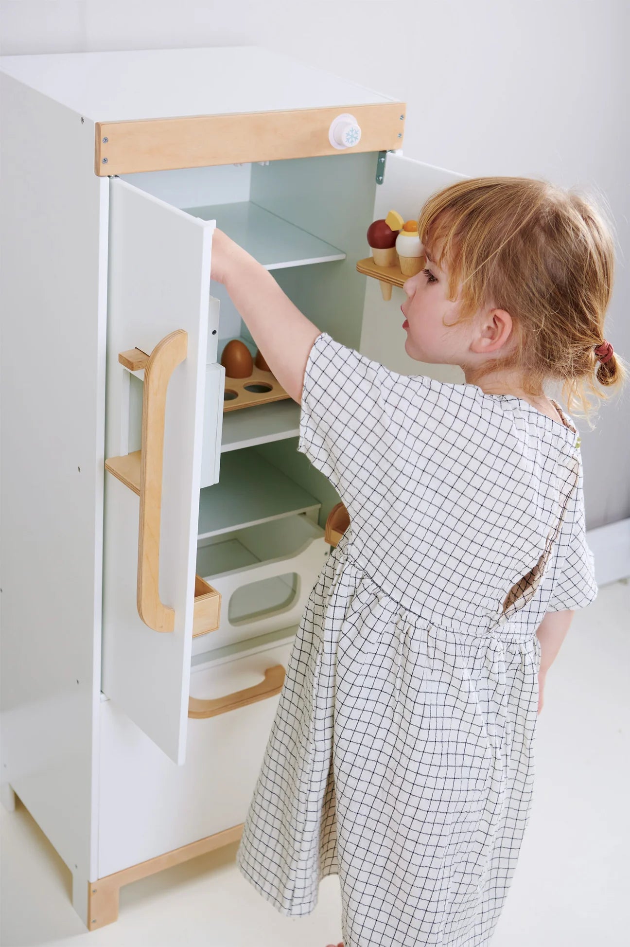 Buy Tender Leaf Refrigerator – Wooden Play Fridge for Kids | for kids by Learning Bugs UK