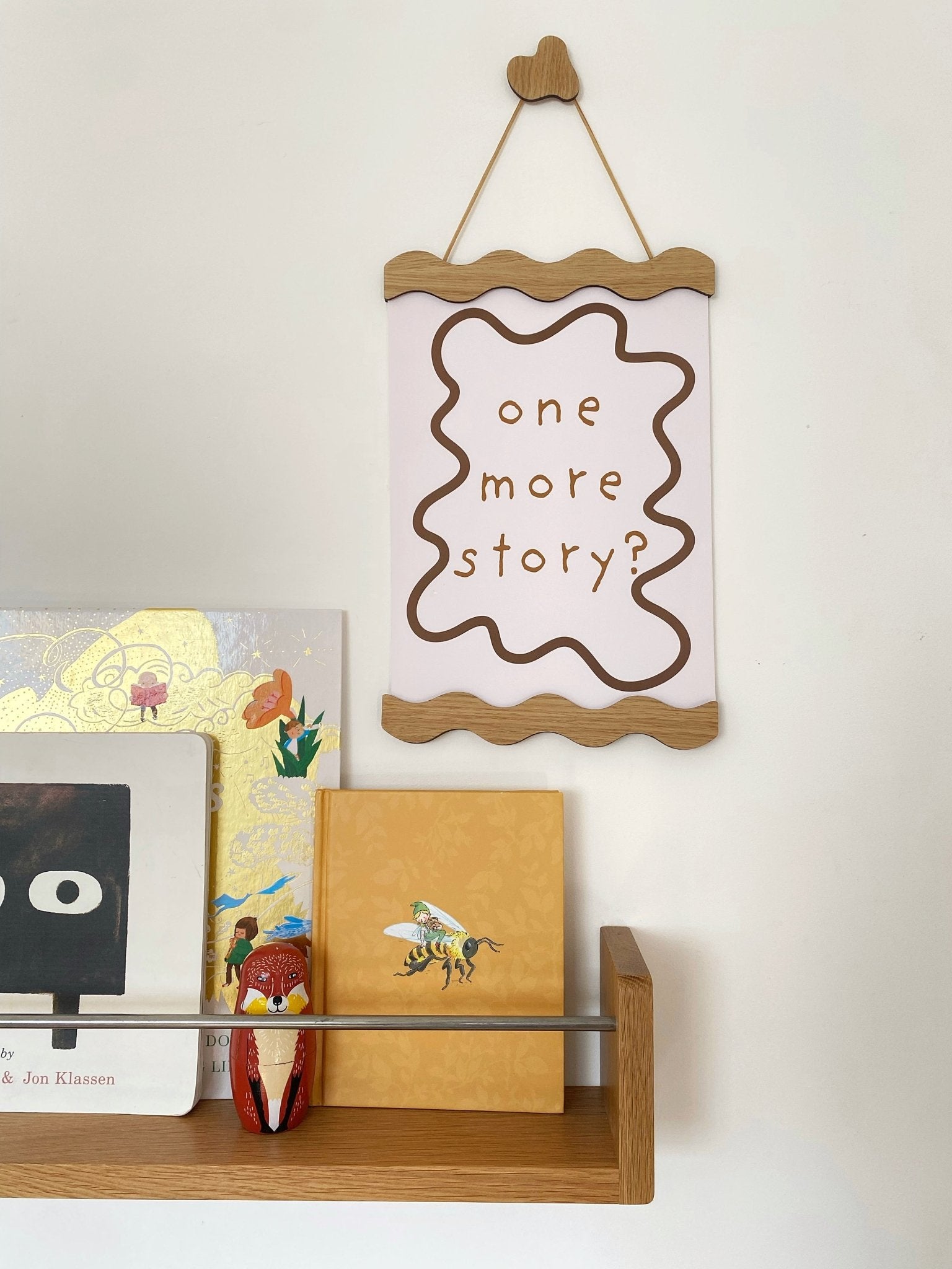 Wavy Oak Magnetic Picture Frame