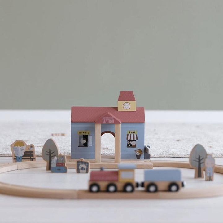 Little Dutch Railway Train Extension - Station