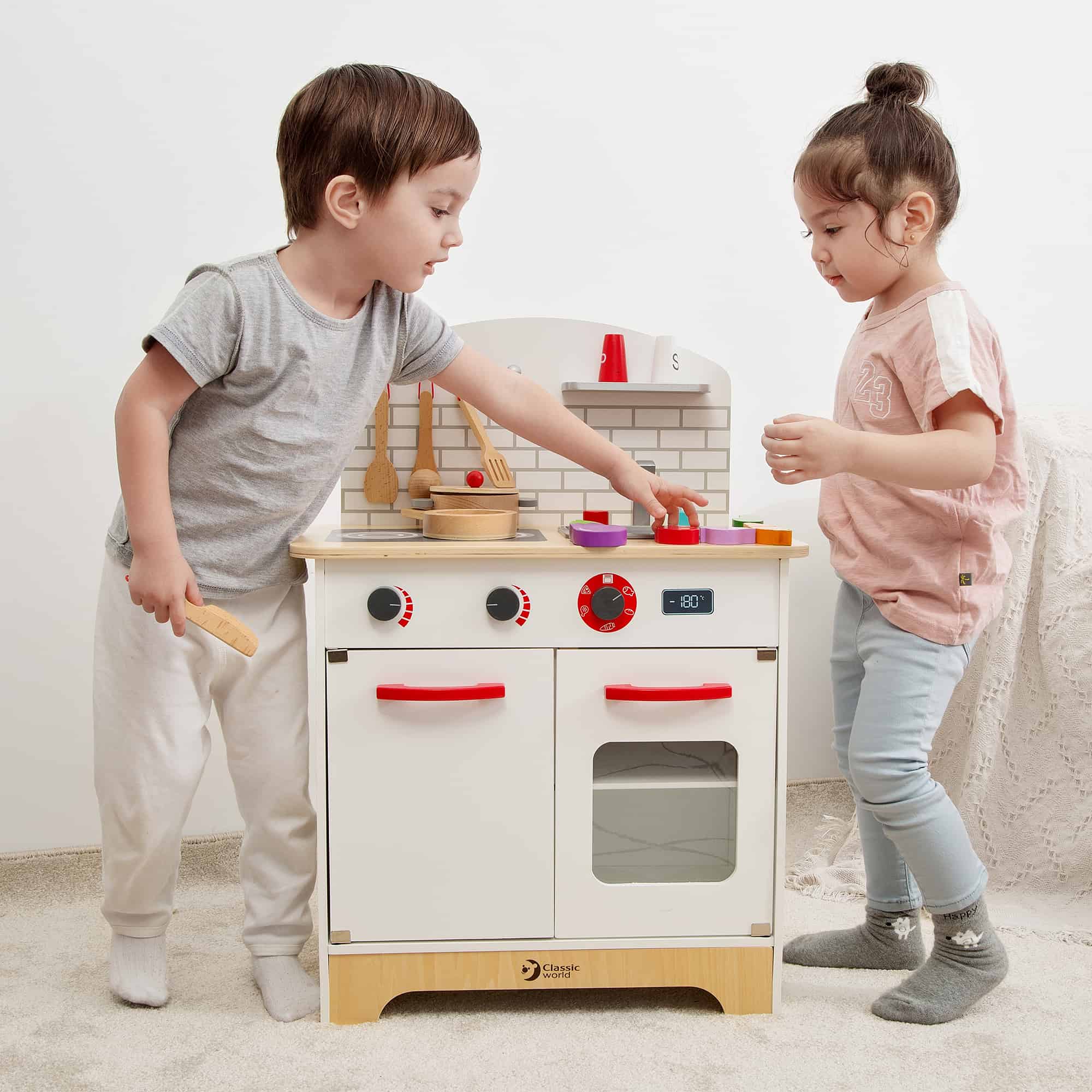 Classic World Chef's Kitchen Set by Classic World Toys - Learning Bugs UK